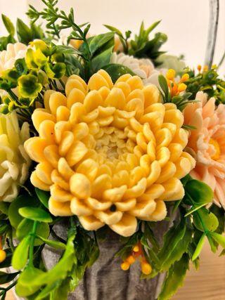 Cesto fiori in saponetta scolpiti a mano