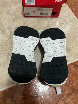 Zapatillas Puma de mujer R22 número 36