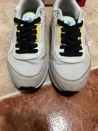 Zapatillas Puma de mujer R22 número 36