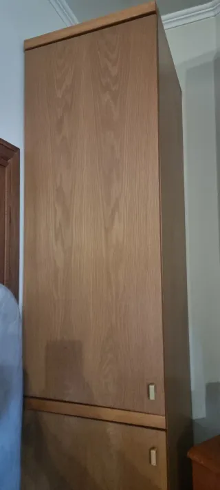 Mobile in legno marrone