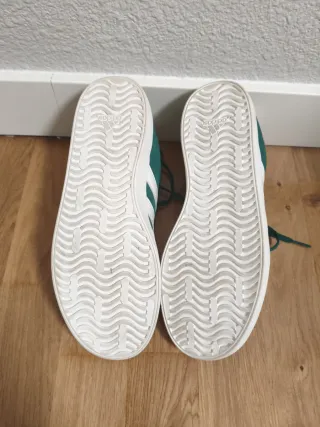 Zapatillas Adidas Verdes y Blancas Nuevas