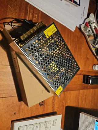 Fuente Alimentación conmutada 12V 100W