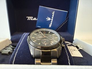 Reloj Maserati Negro y Dorado