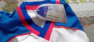 Ropa de fútbol SPORTDES azul y blanco