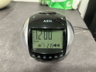 Radio Despertador AEG Wellness. Luz y sonidos