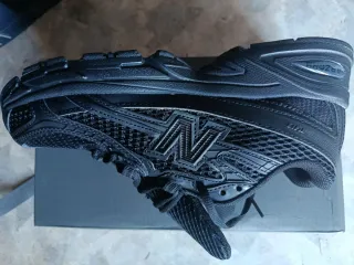 New Balance 740 Negro
