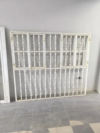 Ventanas PVC y Aluminio con Rejas