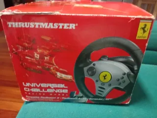Volante Ferrari Thrustmaster con Pedales