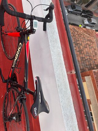 Bicicleta Orbea Negra y Roja