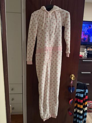 Pijama entero mono estrellas rosa y blanco