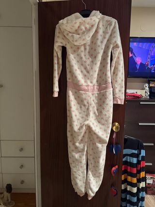 Pijama entero mono estrellas rosa y blanco