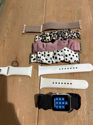 Apple Watch S3 38mm + 5 correas