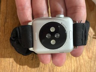 Apple Watch S3 38mm + 5 correas