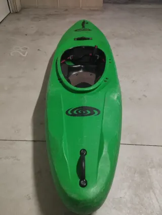 Kayak de aguas bravas Eskimo