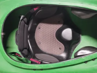 Kayak de aguas bravas Eskimo