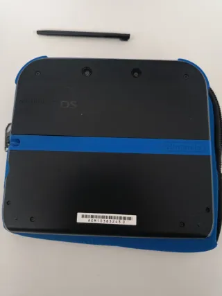 Nintendo 2DS Negra y Azul