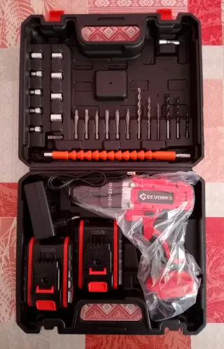 Taladro, Atornillador, Percutor con 2 Baterías