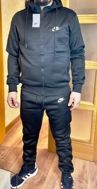 Chándal bordado " Negro /gris / azul Marino