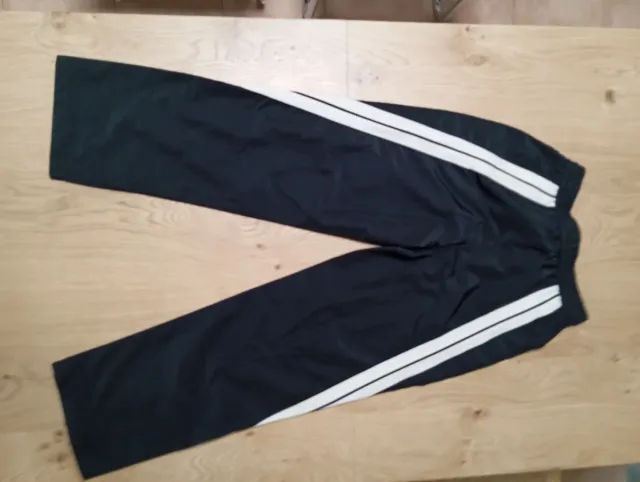 Pantalón de chándal negro con rayas