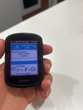 Garmin Edge 540. MOJADO EN LLUVIA PERO ENCIENDE.
