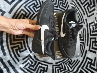 Nike Negro y Gris