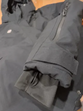 Chaqueta chica IZAS negra para frio y nieve