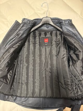 Chaqueta de cuero estilo moto , nueva
