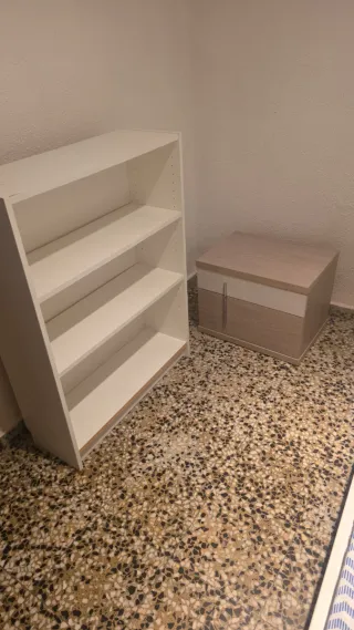 Se alquila habitación en manises