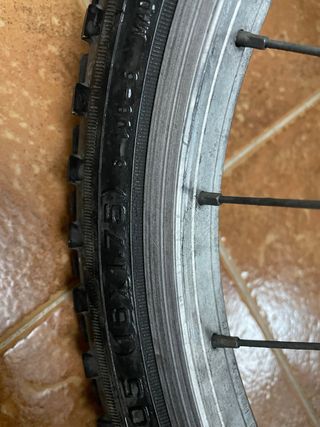 Bicicleta infantil Decathlon roja 5-7anos