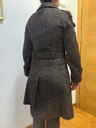 Abrigo de mujer con cinturón