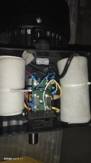 Empresa y toda la maquinaria de carpintería