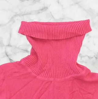 Jersey cuello alto rosa oscuro para mujer