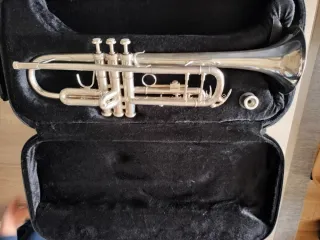 Trompeta Bach TR500s Si Bemol