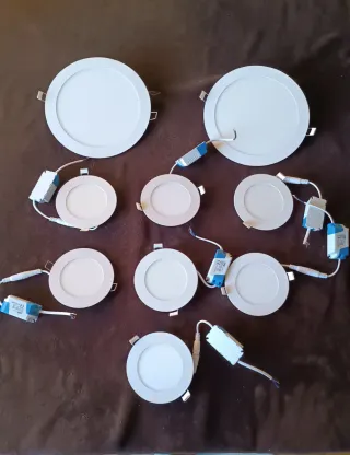 Lote 9 Downlights LED Redondos Blancos