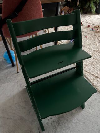 Trona Tripp Trapp Stokke, cojin, arnes y bandeja.