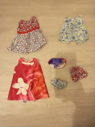 Nenuco con trona, ropa y biberón