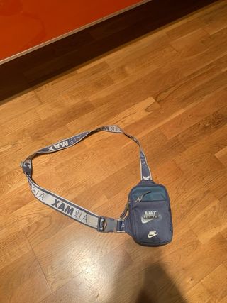 Bandolera Nike Air Max Negra y/o azul
