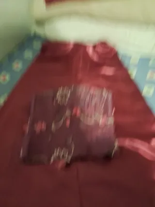 Vestido de fiesta morado y rojo