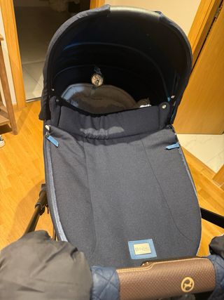 Capazo y chasis CYBEX e-Priam