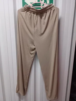 Conjunto beige top y pantalón