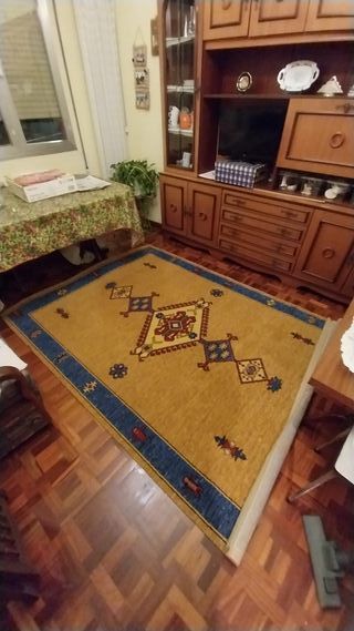 Alfombra de lana beige y azul sin estrenar