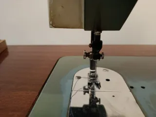 Máquina de coser Alfa