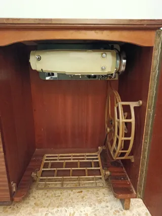Máquina de coser Alfa