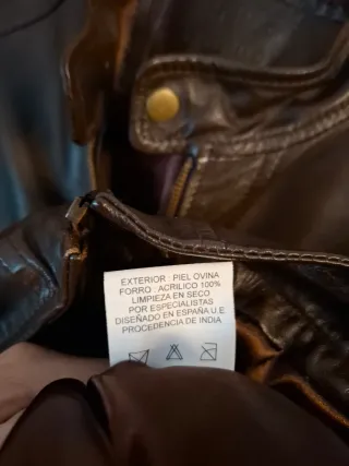 Chaqueta de cuero marrón