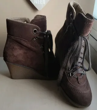 Botines de piel marrones