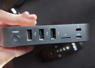 Minix U9-H TV Box con mando y cargador