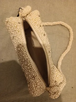 Bolso de fiesta con perlas