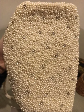 Bolso de fiesta con perlas