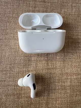 Airpods Pro 2 + Estuche USB-C | SOLO Auricular izq