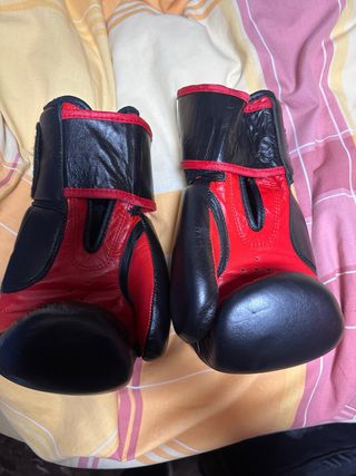 Guantes Boxeo Daito Negros/Rojos